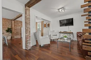 4Bedroom House+Parking+Kitchener DT+ near Ski club - Image 4