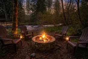 Big Creek-waterfront/fireplace/hot tub/2 kings - Image 3