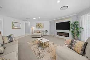 4BR Coomera Views! Prime Gold Coast Near Beaches - Image 2