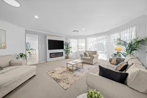 4BR Coomera Views! Prime Gold Coast Near Beaches - Image 5