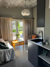 Cozy garden cottage - Image 3