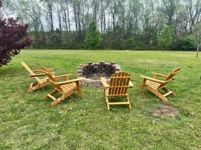 Charming Retreat with Screened Patio, 1 Acre Yard. - Image 3