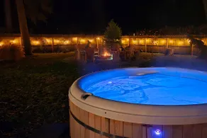 2-min Walk to Lake MI • Hot Tub + Sauna - Image 2