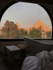Artistic Home | Panoramic Pyramids View & Hot Tub - Image 3