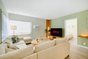 Cozy 2BD LA Oasis: 15min to DTLA | 30min to Disney - Image 2