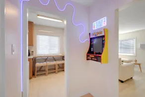 Cozy 2BD LA Oasis: 15min to DTLA | 30min to Disney - Image 4