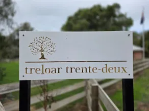 Treloar trente-deux, dog friendly (one) - Image 3