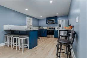 French Creek Guesthouse - Image 5