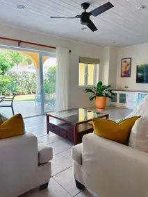 Relaxing Retreat near Rodney bay beaches - Image 2
