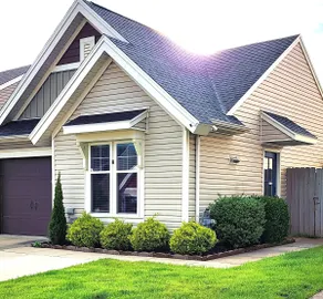 Village Cottage - 1 King+1 Queen | 2 Baths | Patio - Image 3