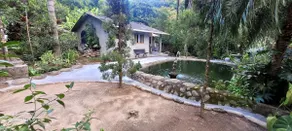 Lakeside retreat - Image 1
