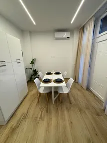 Downtown apartment with parking space - Image 5