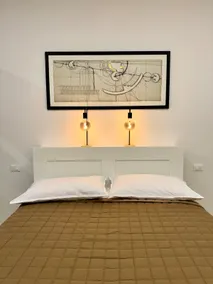 Downtown apartment with parking space - Image 3