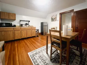 Cozy 2-Bedroom Apartment Near Dedham Legacy - Image 5