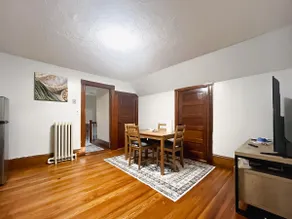 Cozy 2-Bedroom Apartment Near Dedham Legacy - Image 4