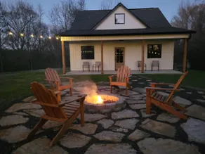 Riverside Retreat - Image 2