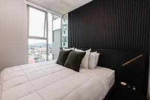 Luxury King bed apartment San Jose - Image 2
