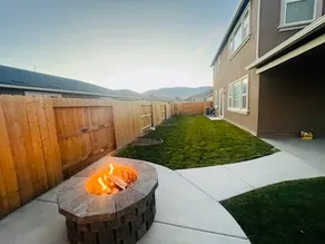 Entire house Mountainview, yard, games near Tahoe - Image 2