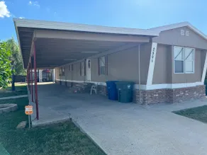 Cozy home with LOTS OF SHADE! - Image 3