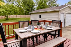The Cozy 3BR Home | Fire Pit | Near Ark Encounter - Image 4