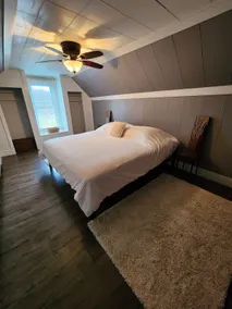 Clarendons-King Suite - Image 3