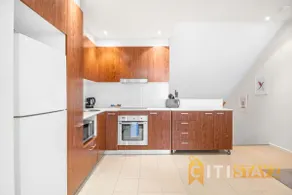 Pretty Penthouse - Close to ANU - Image 4