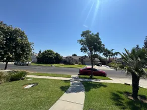 Lovely home in Sanger CA 5 bedrooms 2.5 bath - Image 4