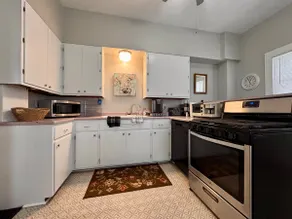 3 Bed Close to Downtown & ISU - Image 4