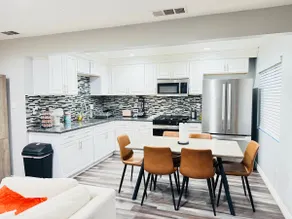 Modern & Cozy 3BR 2BATH Home - Image 3