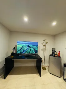 Cozy Stay Near Toronto Airport! - Image 5