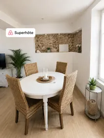 Charming house • 4 single bedrooms - Image 3
