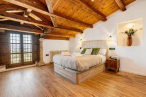 Luxe Villa | 12p|Movie Room|Salt Pool|EV Charger|35min to Mardr - Image 3