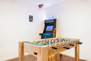 Luxe Villa | 12p|Movie Room|Salt Pool|EV Charger|35min to Mardr - Image 5