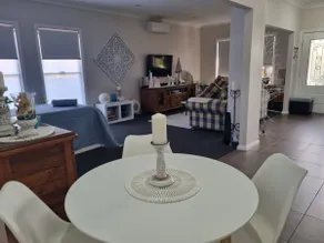 Seaside Shellharbour, 3 mins walk to beach, lake - Image 4
