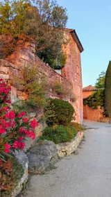 La Cure's Cabanon (Medieval Studio B&B) - Image 3