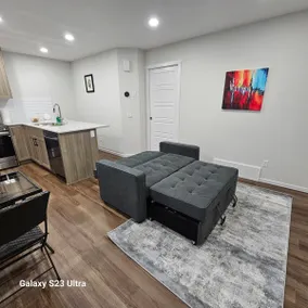 1BR Above Ground Garden Suite + Private Parking - Image 3