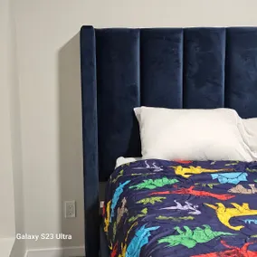 1BR Above Ground Garden Suite + Private Parking - Image 4