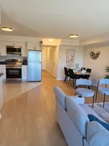 Oakville 2BR: Central, Comfy & Close to Everything - Image 2