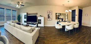 Spacious Family Home, Walk to Shops & Dining - Image 3