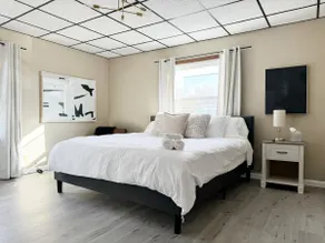 Parkland Home | KING 2BD/1BA Townhome in Ev - Image 3