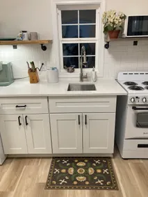 Chic Studio in Downtown Danville Centre, pets OK - Image 2