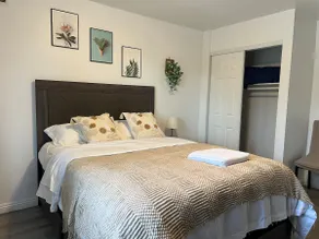 Private access suite + private kitchen + private bathroom #M - Image 2
