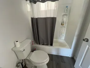 Private access suite + private kitchen + private bathroom #M - Image 5