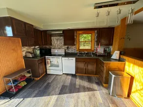 Quiet Lakeside Home - Image 4