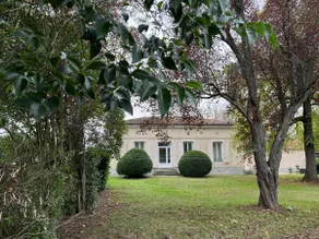 Detached house in its park - Image 5