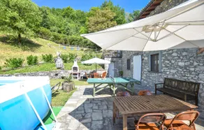Amazing Home In Palagnana - Stazzema - Image 2