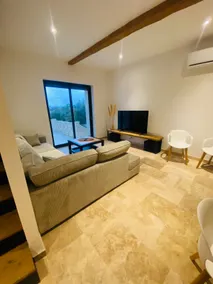 The Haute House - Image 4