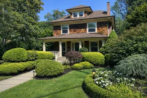 Gardens on Main - Northport Village. Cow Harbor'26 - Image 4