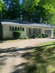 Spacious, renovated Beach House - Image 2