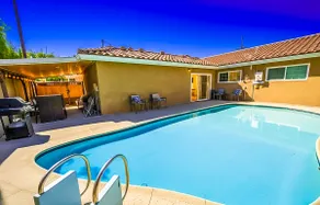 House with Private Pool & Pool table near casino - Image 2